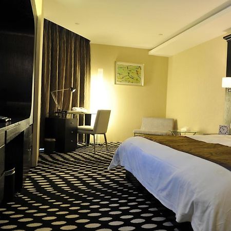 Tianping Hotel Shanghai Room photo