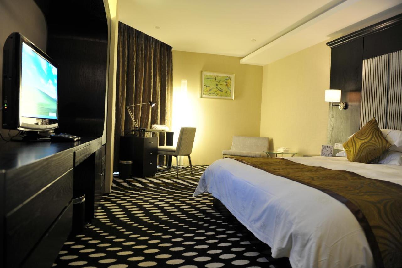 Tianping Hotel Shanghai Room photo